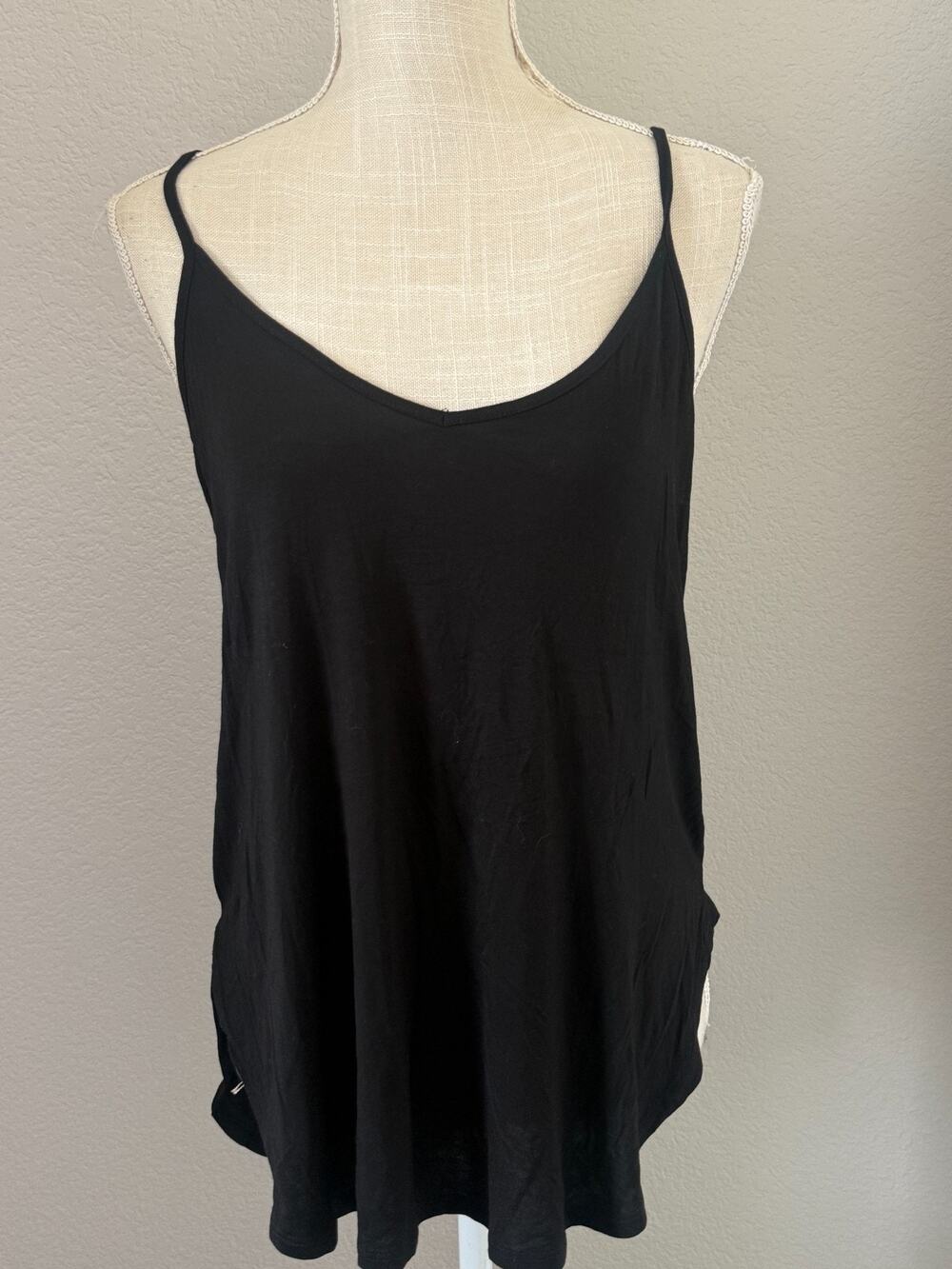 Z Supply Tank Top Womens Large Black Soft Adjustable Straps Workout NWT